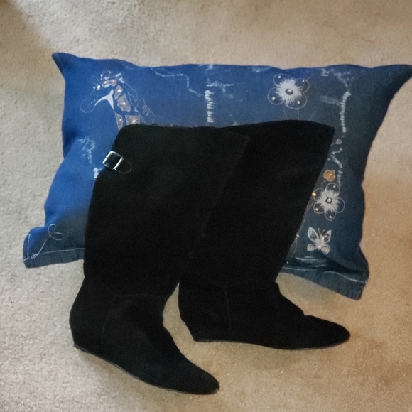 Steve Madden Shoes - Black Boots